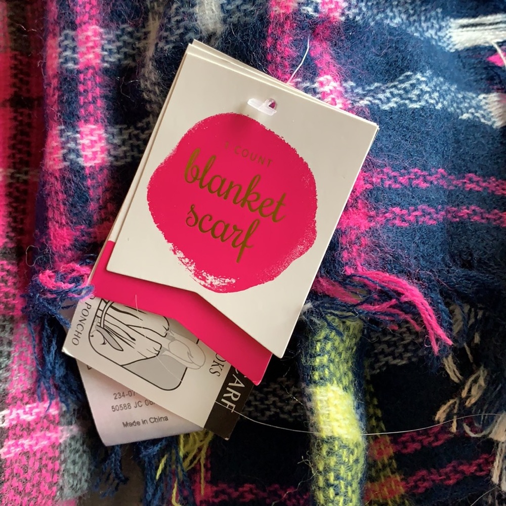 Blanket scarves! - Picture 2 of 4